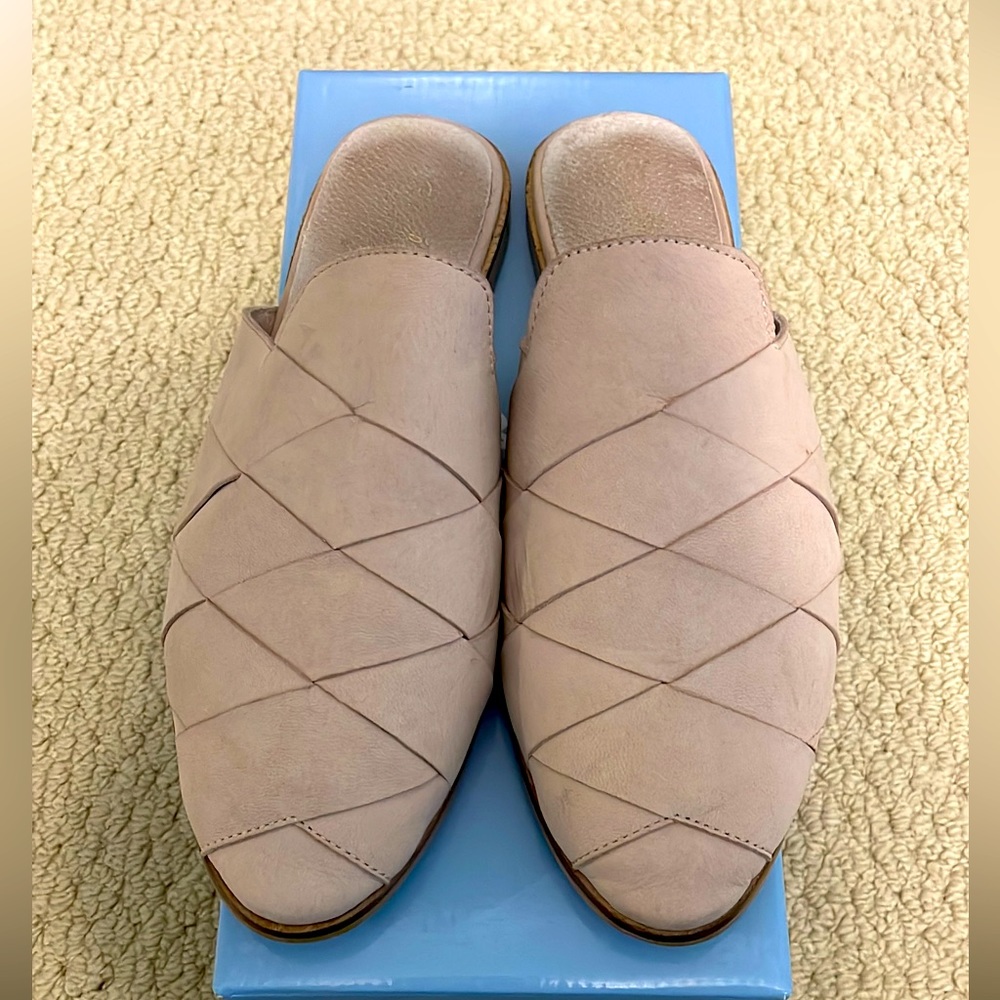 Seychelles nubuck mules